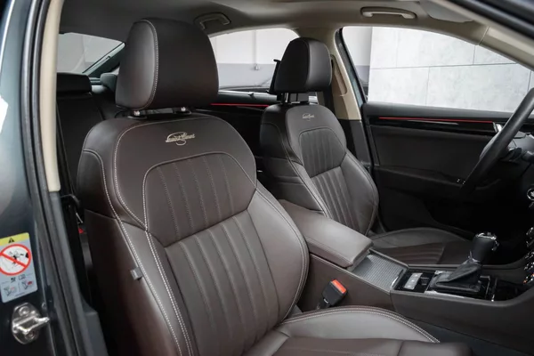 Škoda Superb 2.0 TDI L&K*2xKOLA*DSG*ACC*ČR* - foto 12