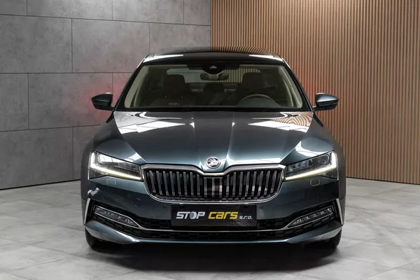 Škoda Superb 2.0 TDI L&K*2xKOLA*DSG*ACC*ČR* - foto 2