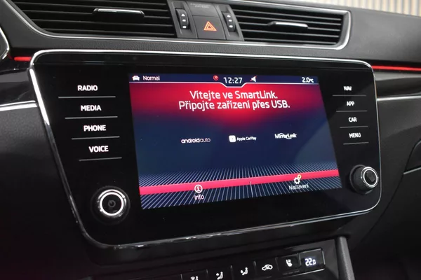 Škoda Superb 2.0 TDI L&K*2xKOLA*DSG*ACC*ČR* - foto 31