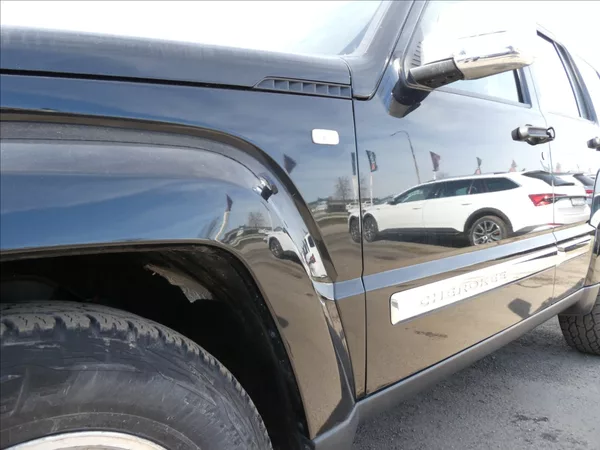 Jeep Cherokee 3,7 L 151kW 4x4, automat - foto 12