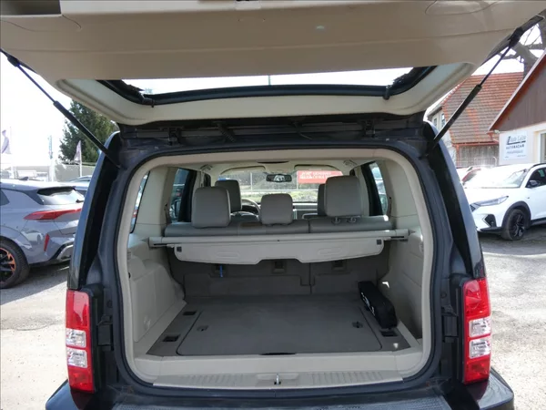 Jeep Cherokee 3,7 L 151kW 4x4, automat - foto 17