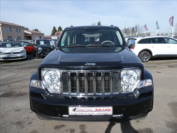 Jeep Cherokee 3,7 L 151kW 4x4, automat - foto 2