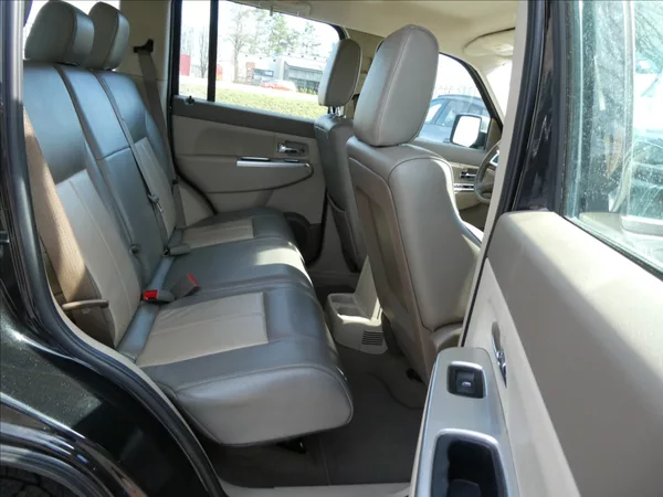 Jeep Cherokee 3,7 L 151kW 4x4, automat - foto 21
