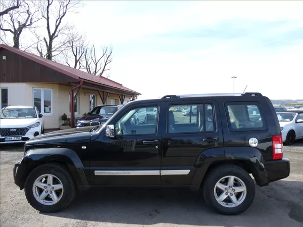 Jeep Cherokee 3,7 L 151kW 4x4, automat - foto 5