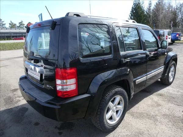 Jeep Cherokee 3,7 L 151kW 4x4, automat - foto 8