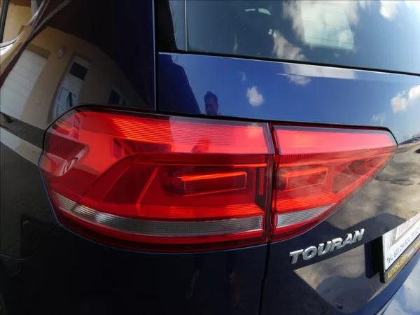 Volkswagen Touran 1,2 TSi 81kW 7.míst, NAVI - foto 11