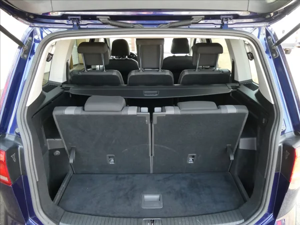 Volkswagen Touran 1,2 TSi 81kW 7.míst, NAVI - foto 19