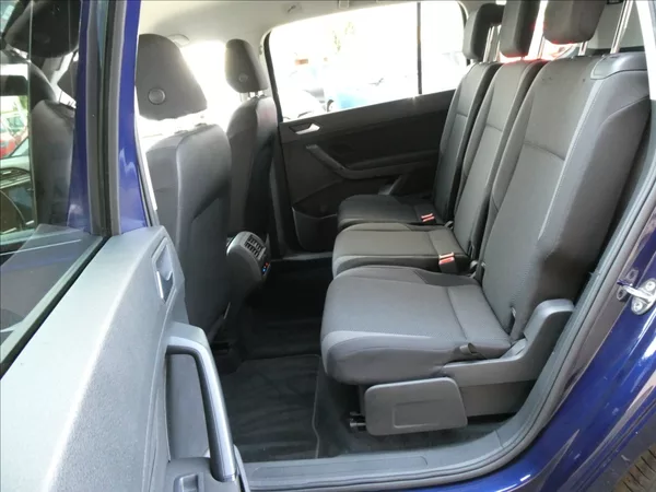 Volkswagen Touran 1,2 TSi 81kW 7.míst, NAVI - foto 23
