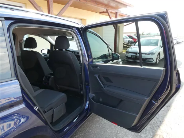 Volkswagen Touran 1,2 TSi 81kW 7.míst, NAVI - foto 27