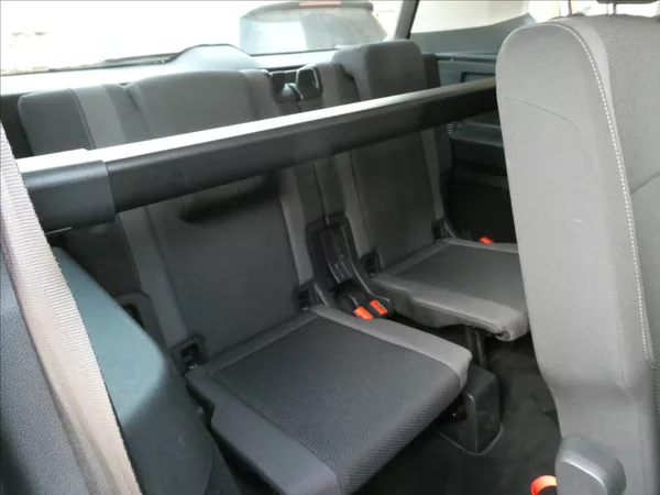 Volkswagen Touran 1,2 TSi 81kW 7.míst, NAVI - foto 29