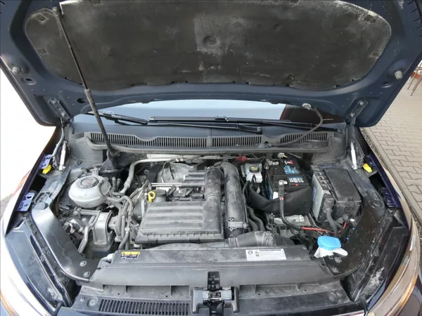 Volkswagen Touran 1,2 TSi 81kW 7.míst, NAVI - foto 37