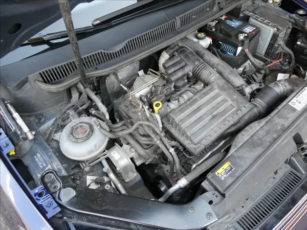 Volkswagen Touran 1,2 TSi 81kW 7.míst, NAVI - foto 38