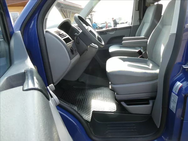 Volkswagen T5 California 2,5 TDi 96kW obytný vůz - foto 25