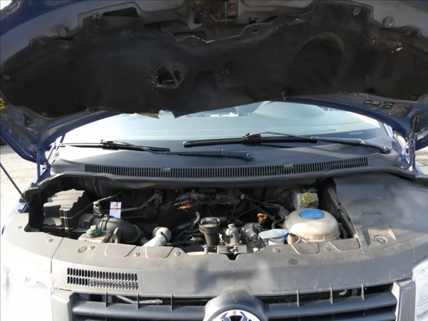 Volkswagen T5 California 2,5 TDi 96kW obytný vůz - foto 46