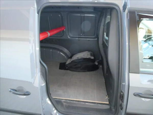 Volkswagen Caddy 2,0 TDi Basis,po rozvodech,TOP - foto 24
