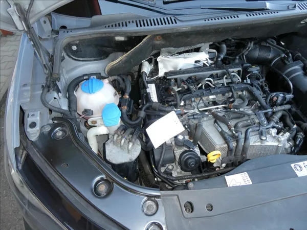 Volkswagen Caddy 2,0 TDi Basis,po rozvodech,TOP - foto 28