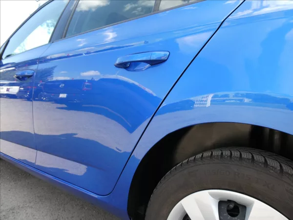 Škoda Fabia 1,0 TSi 70kW STYLE, ČR - foto 16