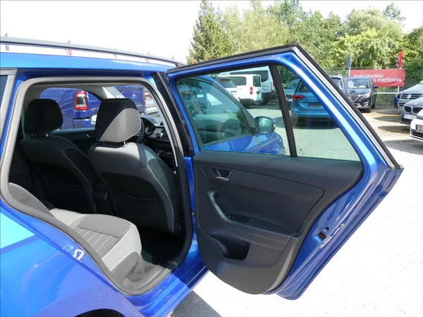 Škoda Fabia 1,0 TSi 70kW STYLE, ČR - foto 26