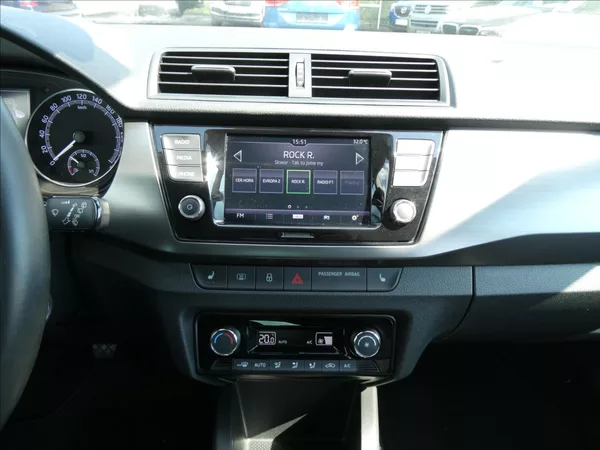 Škoda Fabia 1,0 TSi 70kW STYLE, ČR - foto 29