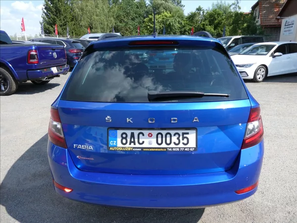 Škoda Fabia 1,0 TSi 70kW STYLE, ČR - foto 8