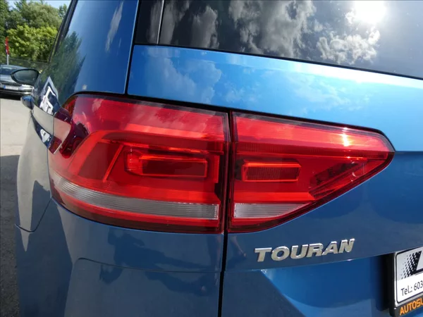 Volkswagen Touran 1,4 TSi 110kW DSG,LED,serviska - foto 11