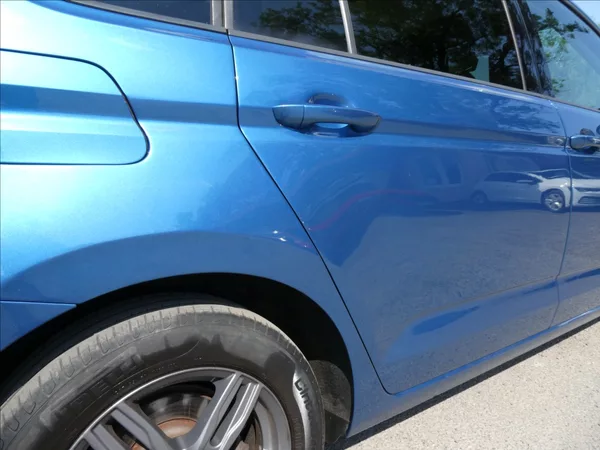 Volkswagen Touran 1,4 TSi 110kW DSG,LED,serviska - foto 13