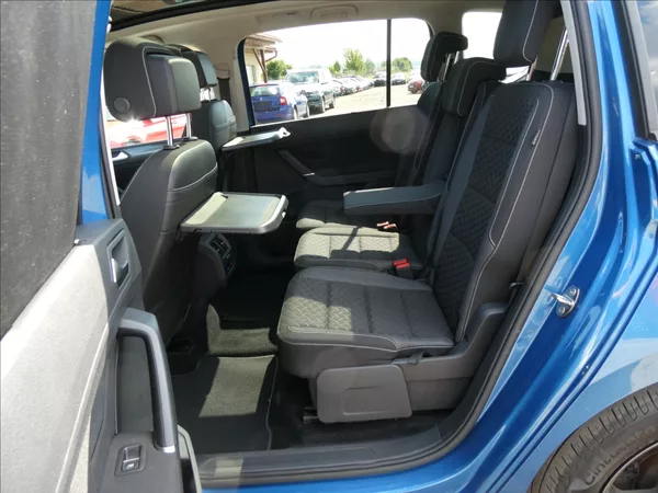 Volkswagen Touran 1,4 TSi 110kW DSG,LED,serviska - foto 26