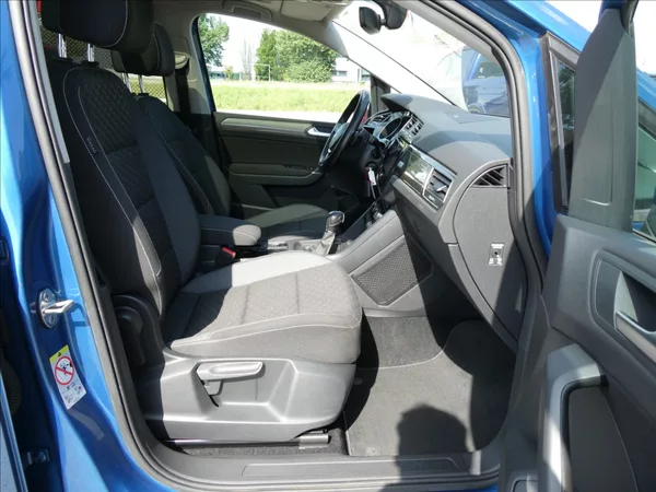 Volkswagen Touran 1,4 TSi 110kW DSG,LED,serviska - foto 28