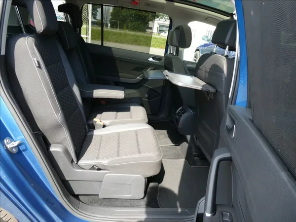 Volkswagen Touran 1,4 TSi 110kW DSG,LED,serviska - foto 30