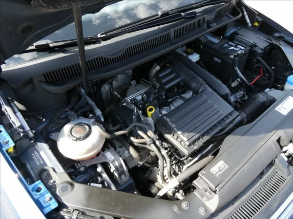 Volkswagen Touran 1,4 TSi 110kW DSG,LED,serviska - foto 44