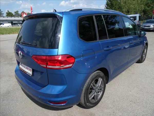 Volkswagen Touran 1,4 TSi 110kW DSG,LED,serviska - foto 9