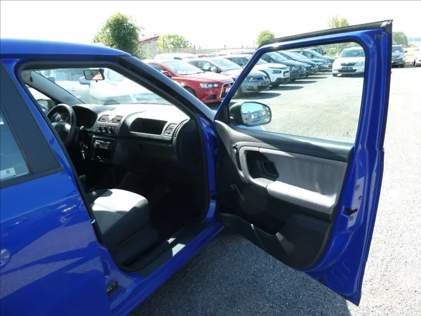 Škoda Fabia 1,2 HTP klimatizace - foto 15