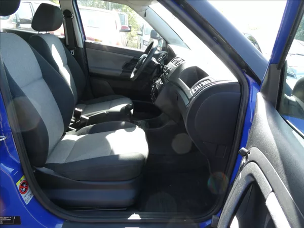 Škoda Fabia 1,2 HTP klimatizace - foto 16