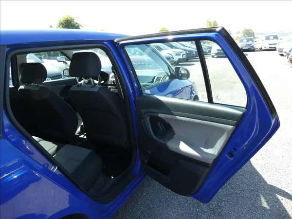 Škoda Fabia 1,2 HTP klimatizace - foto 17