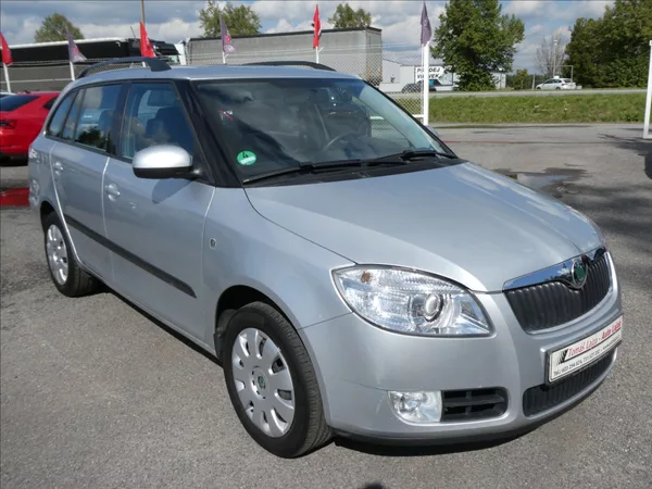 Škoda Fabia 1,6 i 1.MAJITEL,závěs,serviska