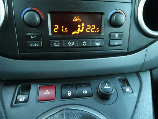 Citroën Berlingo 1,2 PT 81kW Multispace Panoram - foto 33