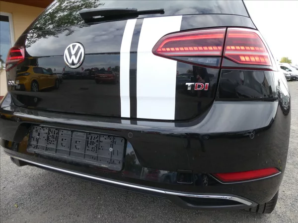 Volkswagen Golf 1,6 TDi 85kW navi,led,serviska - foto 10
