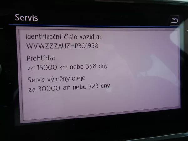 Volkswagen Golf 1,6 TDi 85kW navi,led,serviska - foto 30