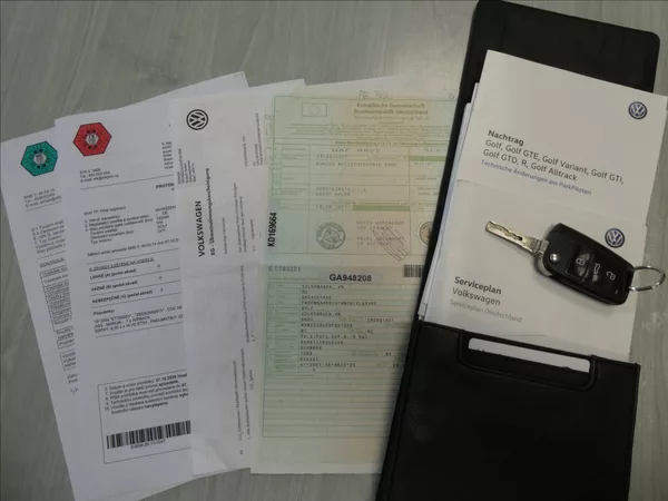 Volkswagen Golf 1,6 TDi 85kW navi,led,serviska - foto 42