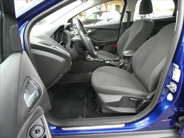 Ford Focus 1,5 110kW 1.MAJITEL, SERVISKA - foto 20
