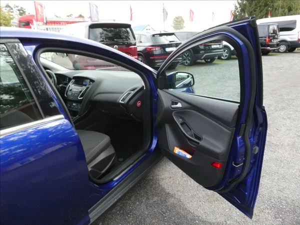 Ford Focus 1,5 110kW 1.MAJITEL, SERVISKA - foto 23