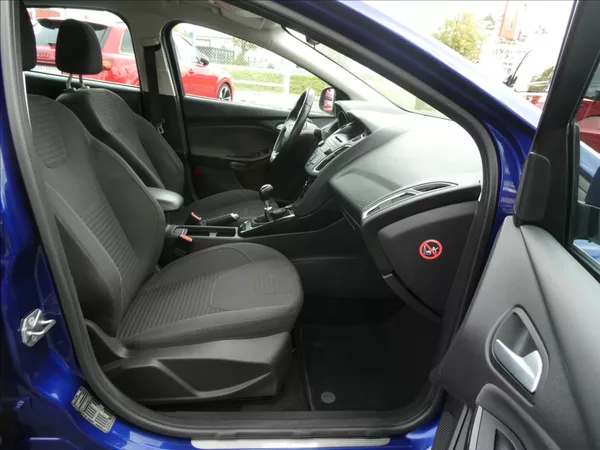 Ford Focus 1,5 110kW 1.MAJITEL, SERVISKA - foto 24