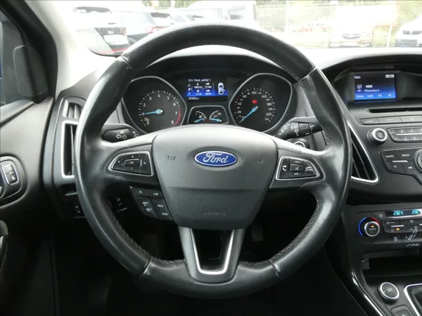 Ford Focus 1,5 110kW 1.MAJITEL, SERVISKA - foto 30