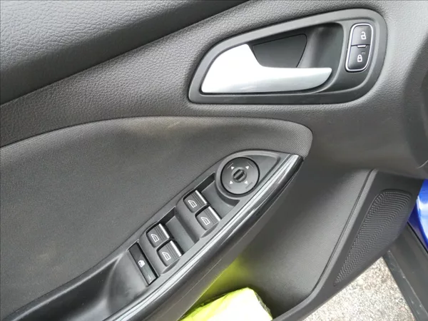 Ford Focus 1,5 110kW 1.MAJITEL, SERVISKA - foto 31
