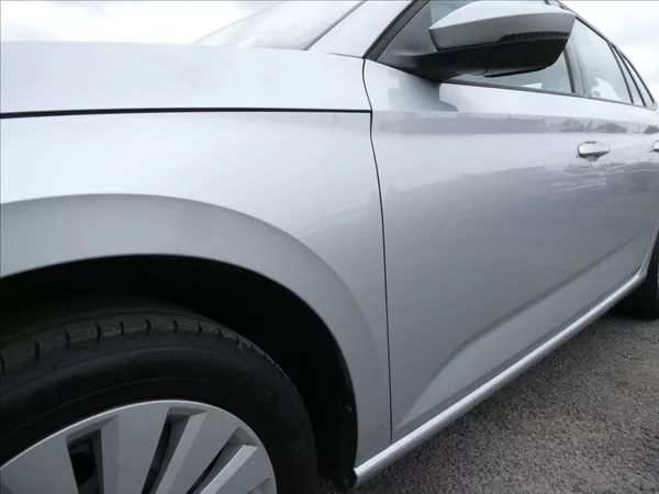 Škoda Scala 1,0 TSi 70kW ČR, DPH, klima - foto 15