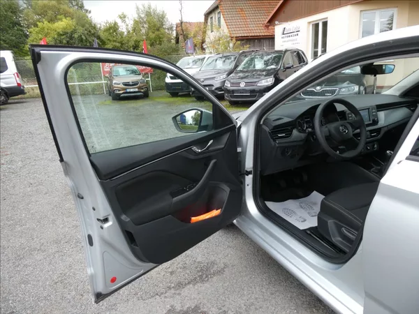 Škoda Scala 1,0 TSi 70kW ČR, DPH, klima - foto 20