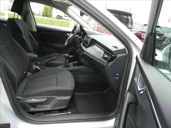 Škoda Scala 1,0 TSi 70kW ČR, DPH, klima - foto 25