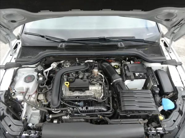 Škoda Scala 1,0 TSi 70kW ČR, DPH, klima - foto 36