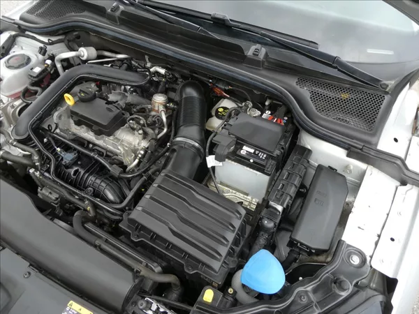 Škoda Scala 1,0 TSi 70kW ČR, DPH, klima - foto 38