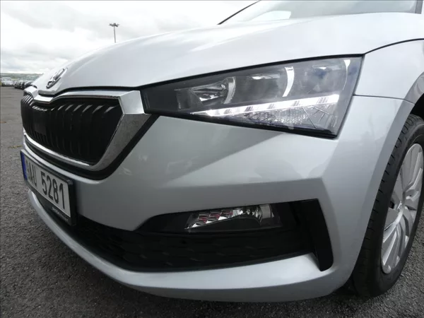 Škoda Scala 1,0 TSi 70kW ČR, DPH, klima - foto 4